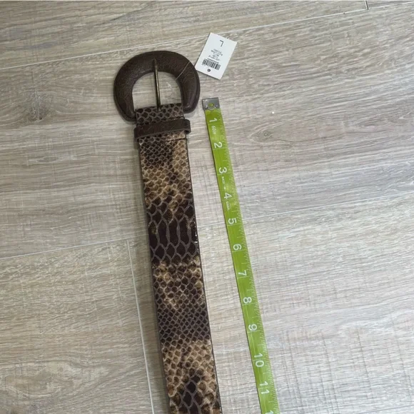 CHICOS real leather crocodile pattern belt brown tan - Picture 9 of 11